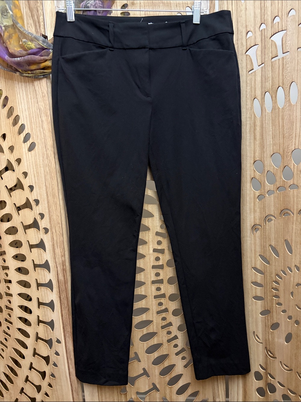 LOFT - curvy skinny ankle black pant - size 6 - black